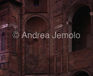 Farnese palace Courtyard | Andrea Jemolo