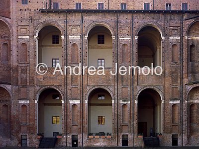 Palazzo Farnese Cortile - visione frontale | Andrea Jemolo