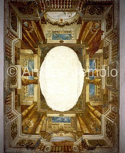Farnese palace Pinacoteche - Ceiling with fraescoes | Andrea Jemolo