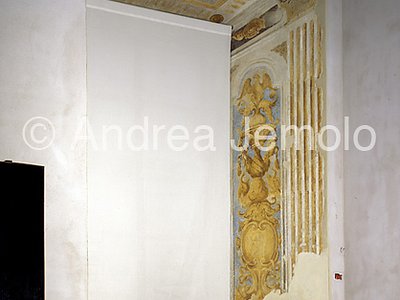 Palazzo Farnese Pinacoteca - Stipite finestra affrescato | Andrea Jemolo