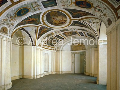 Villa Giulia Chamber with frescoes under the loggia | Andrea Jemolo