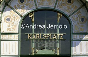 Station of the Subay Karlsplatz General view | Andrea Jemolo