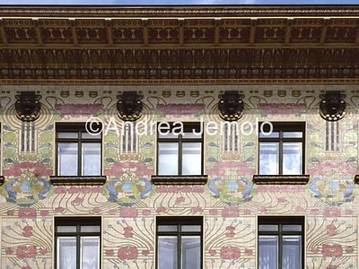 Majolikhaus Detail | Andrea Jemolo