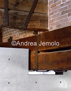 Punta della Dogana Contemporary Art Centre Original masegni and the new walls of the central courtyard | Andrea Jemolo