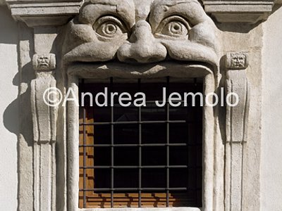 Window of the garden of Palace Zuccari - Hertzian Library Window of Palazzo Zuccari on via Gregoriana | Andrea Jemolo