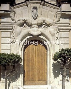 Portal of the garden of Palace Zuccari - Hertzian Library  | Andrea Jemolo