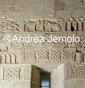 Sts. Fidenzio and Terenzio Reliefs with figures and geometric patterns in the apse | Andrea Jemolo