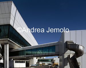 International airport Satellite west | Andrea Jemolo
