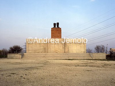 Memento Park - Monumental statues from Hungary's Communist period Remaining part of the statue for Ferenc Munnich | Andrea Jemolo