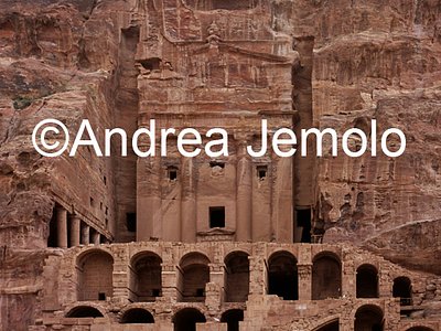 Urn tomb  | Andrea Jemolo