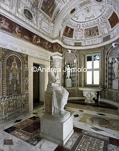 Casina of Pius IV Casina - Vestibule with the Statue of Clio | Andrea Jemolo