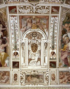 Casina of Pius IV Casina - Hall of Holy Family - Vault - Coat of arms of Pius IV | Andrea Jemolo