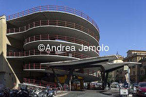 Garage and Market Via Magna Grecia | Andrea Jemolo