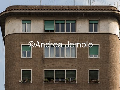 Edificio in Piazza Istria  | Andrea Jemolo