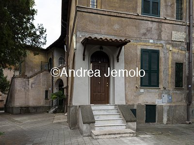 Garbatella District - Model house Icp N° 13 Piazza Santa Eurosia | Andrea Jemolo