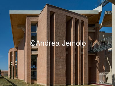 Chiesa e complesso parrocchiale San Tommaso Apostolo in Località Infernetto  | Andrea Jemolo