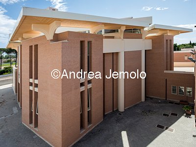 Chiesa e complesso parrocchiale San Tommaso Apostolo in Località Infernetto  | Andrea Jemolo