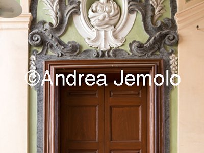 Palazzo dello Spagnolo or Palazzo dello Spagnuolo Largo delle Vergini 19 | Andrea Jemolo