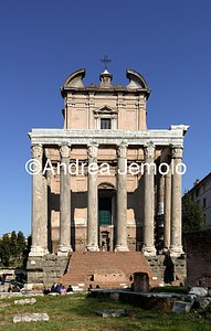 Temple of Antoninus and Faustina - San Lorenzo in Miranda  | Andrea Jemolo