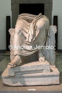 Archaeological National museum Farnese Collection - Male statue sitting - Jupiter Ciampolini | Andrea Jemolo