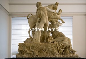 Archaeological National museum Farnese Collection - Farnese Bull - Punishment of Dirce - left side | Andrea Jemolo