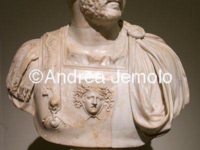 Museo Archeologico Nazionale Collezione Farnese - Busto loricato di Adriano | Andrea Jemolo