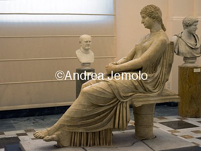 Museo Archeologico Nazionale Collezione Farnese - Ritratto femminile cosidetto di Agrippina | Andrea Jemolo