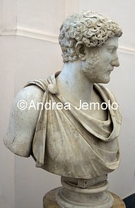 Archaeological National museum Farnese Collection - Hadrian in a bust with chlamys | Andrea Jemolo