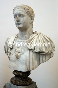 Archaeological National museum Farnese Collection - Domitian - Bust modern of Guglielmo della Porta | Andrea Jemolo