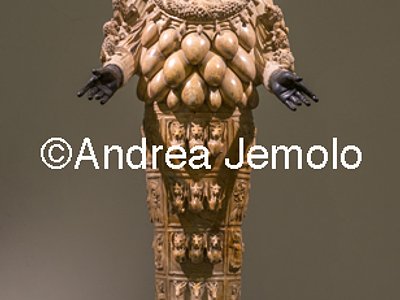 Museo Archeologico Nazionale Collezione Farnese - Artemide Efesia - Alabastro e bronzo | Andrea Jemolo
