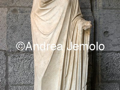 Archaeological National museum Farnese Collection - Aphrodite Sosandra | Andrea Jemolo