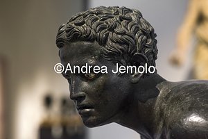 Archaeological National museum Herculaneum - Villa of the Papyri - Runner - Athlete - Detail | Andrea Jemolo