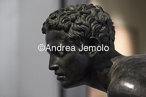 Archaeological National museum Herculaneum - Villa of the Papyri - Runner - Athlete - Detail | Andrea Jemolo