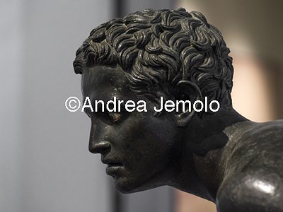 Archaeological National museum Herculaneum - Villa of the Papyri - Runner - Athlete - Detail | Andrea Jemolo